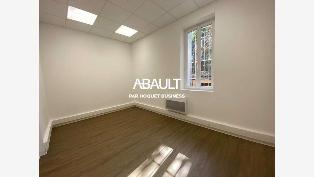 Local commercial traversant 61m² à louer Toulouse