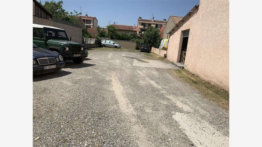 Loue local de 700m² à Toulouse Barrière de Paris