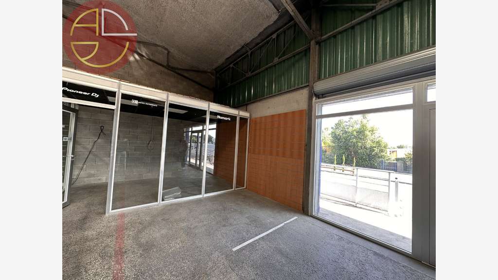 TOULOUSE SUD OUEST - LARRIEU - LOCATION LOCAL COMM