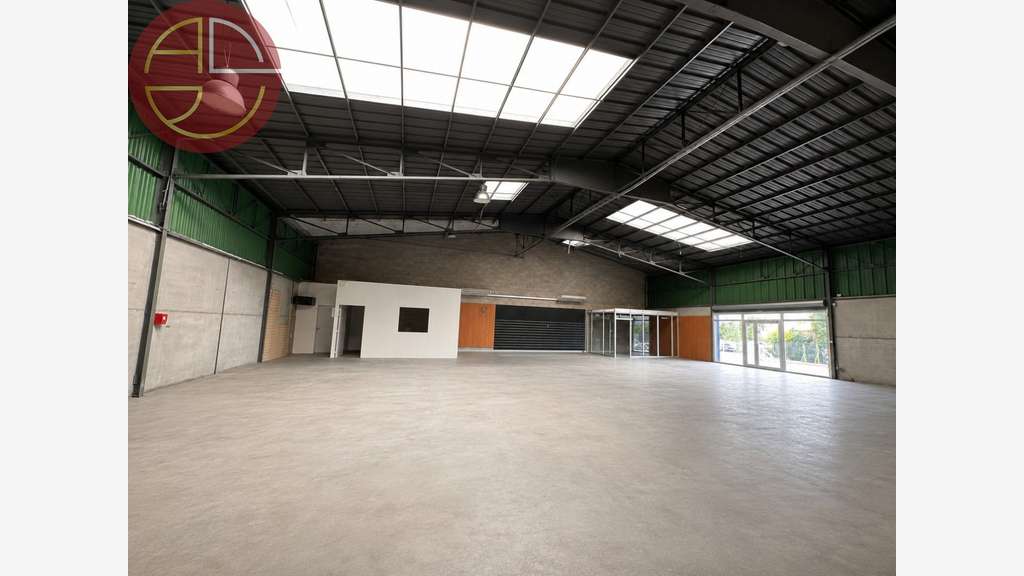 TOULOUSE SUD OUEST - LARRIEU - LOCATION LOCAL COMM