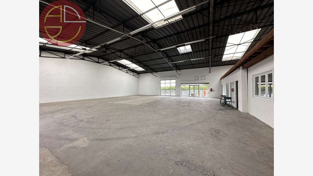 TOULOUSE SUD-OUEST  LOCATION LOCAL COMMERCIAL 380