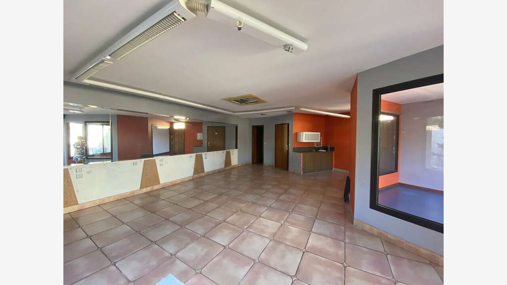 Local commercial de 75m² à louer à Toulouse