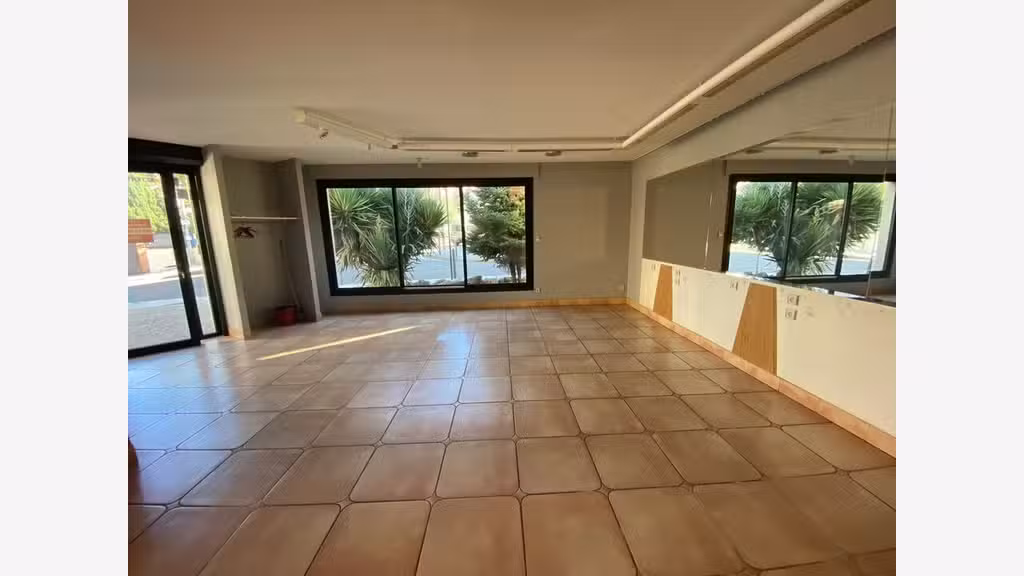 Local commercial de 75m² à louer à Toulouse