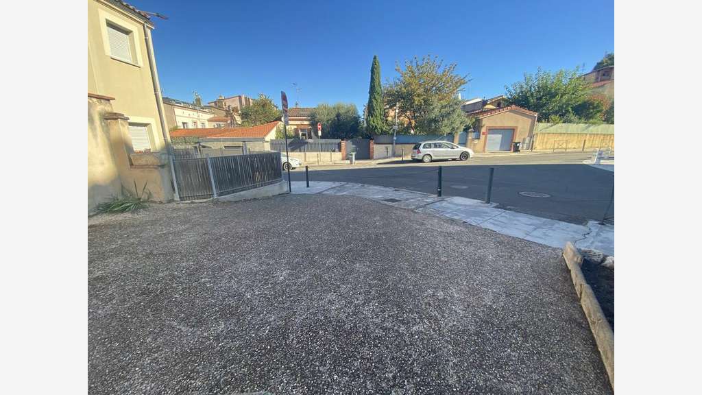 Local commercial de 75m² à louer à Toulouse