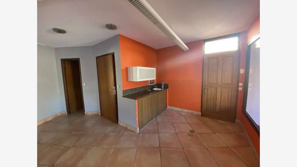 Local commercial de 75m² à louer à Toulouse