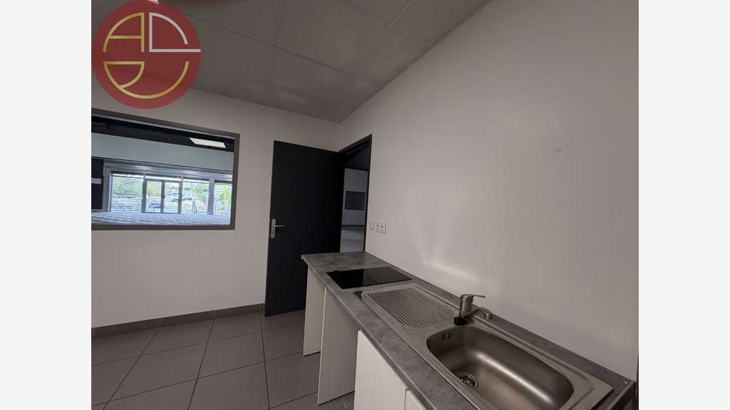 Location local commercial 380m² Toulouse Sud-Ouest