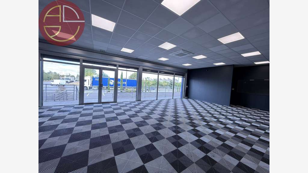 Location local commercial 380m² Toulouse Sud-Ouest