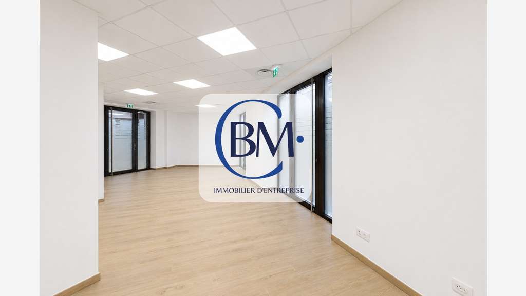 À LOUER - LOCAL PROFESSIONNEL OU COMMERCIAL DE 80