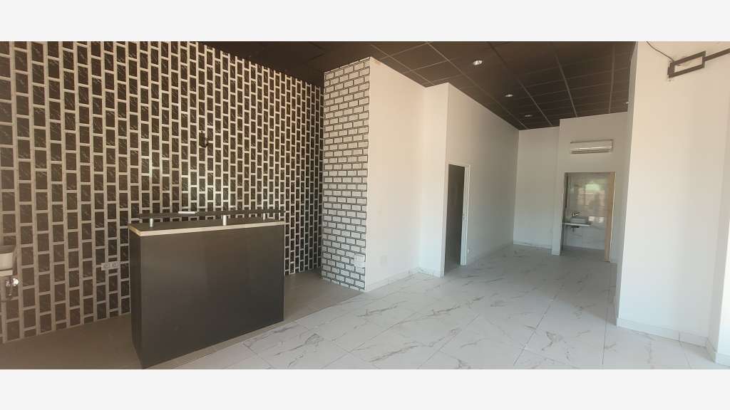 Local commercial 67 m²