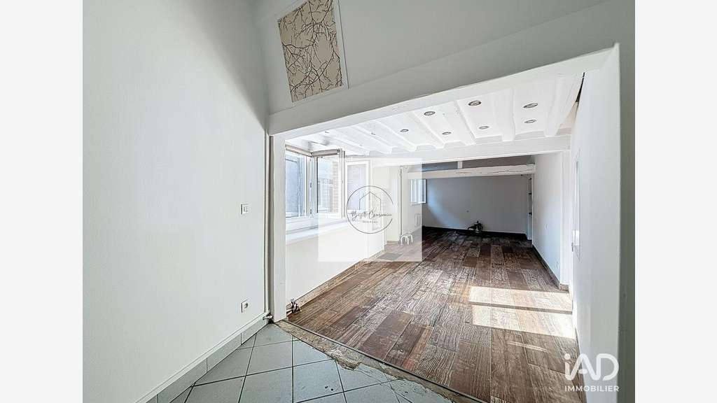 A louer murs professionnels de 40m² à Tréon