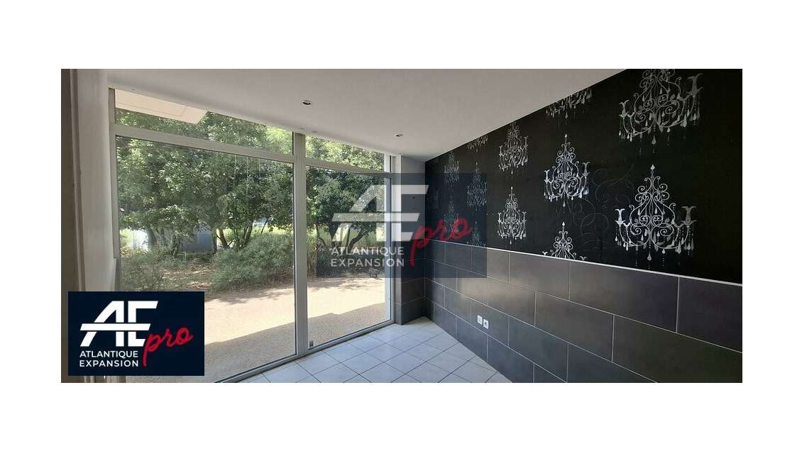 Local commercial 84m² à louer à Trignac