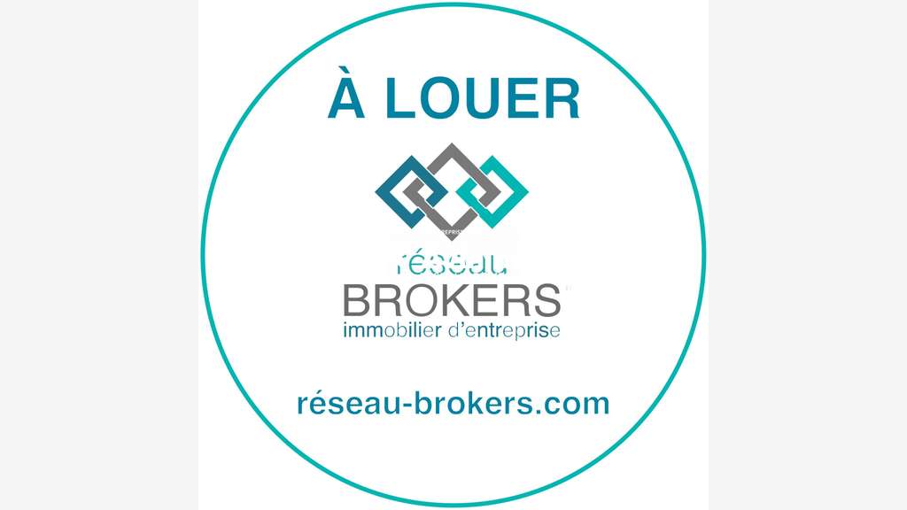 A louer local commercial 440m² ZAC Trignac