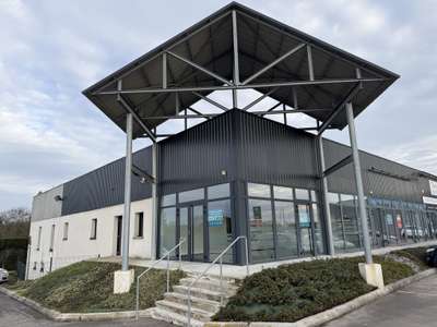 Local 200m² en angle à louer agglo de Troyes