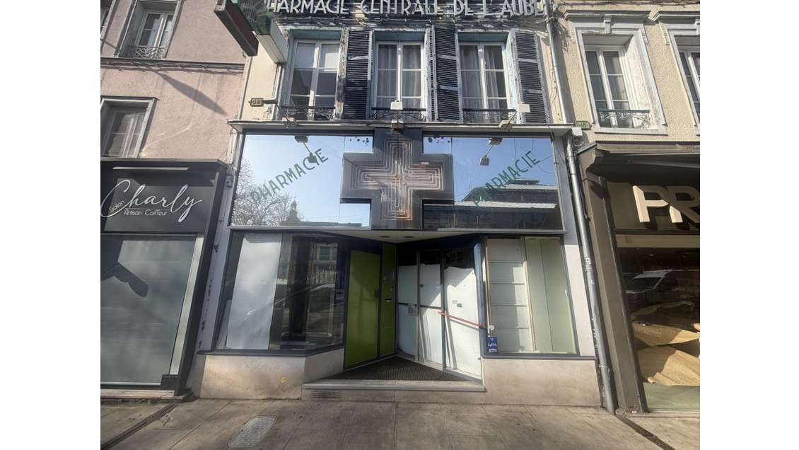 A louer local commercial 121m² hypercentre Troyes