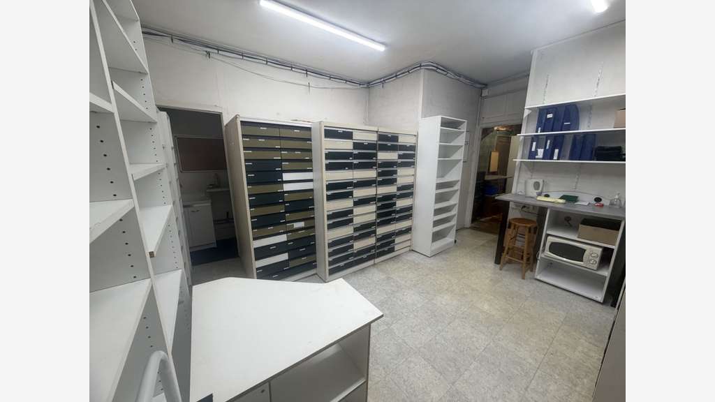 A louer local commercial 121m² hypercentre Troyes