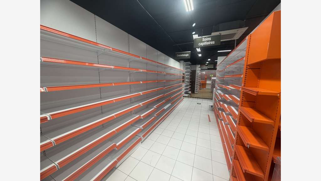 A louer local commercial 121m² hypercentre Troyes