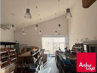 Local commercial 215m² à louer à Urrugne