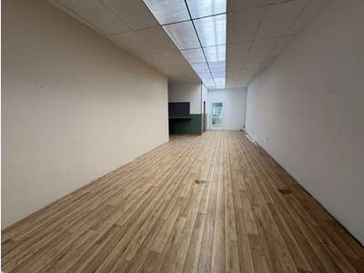 A louer local 118m² commercial axe passant Urrugne