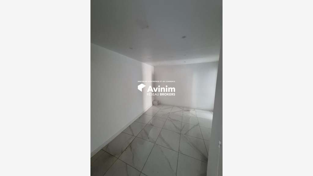 A LOUER- Local Commercial 75m2 - Vaires-Sur-Marne
