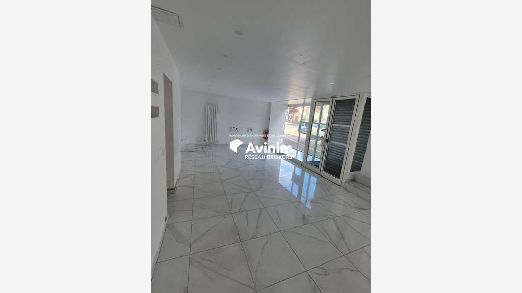 A LOUER- Local Commercial 75m2 - Vaires-Sur-Marne