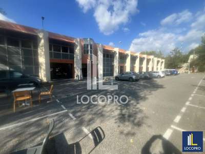 A louer ancien restaurant rond-point Bouillides