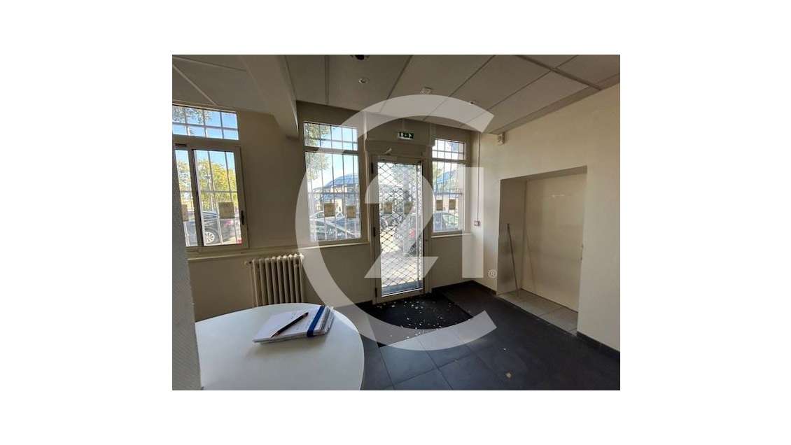 A louer local d’activité 500m² à Valence centre