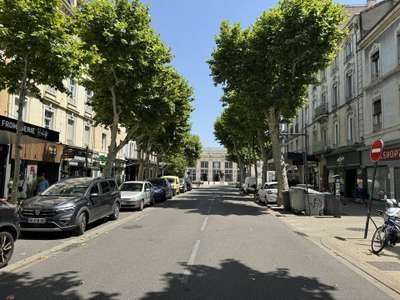 Location Locaux commerciaux - Boutiques à Valence