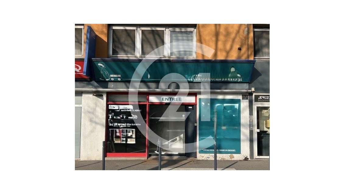 A louer local commercial de 148m² à Valence