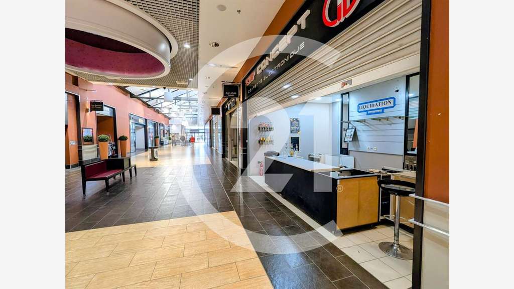 A louer local commercial 24m² en galerie à Valence