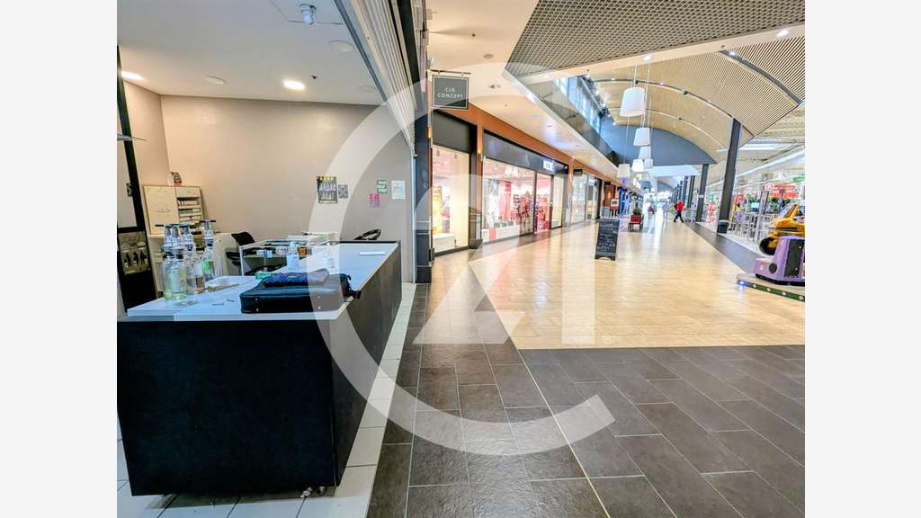 A louer local commercial 24m² en galerie à Valence