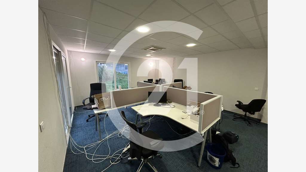 A louer bureaux 500m² à Valence Sud  ZA de Clairac