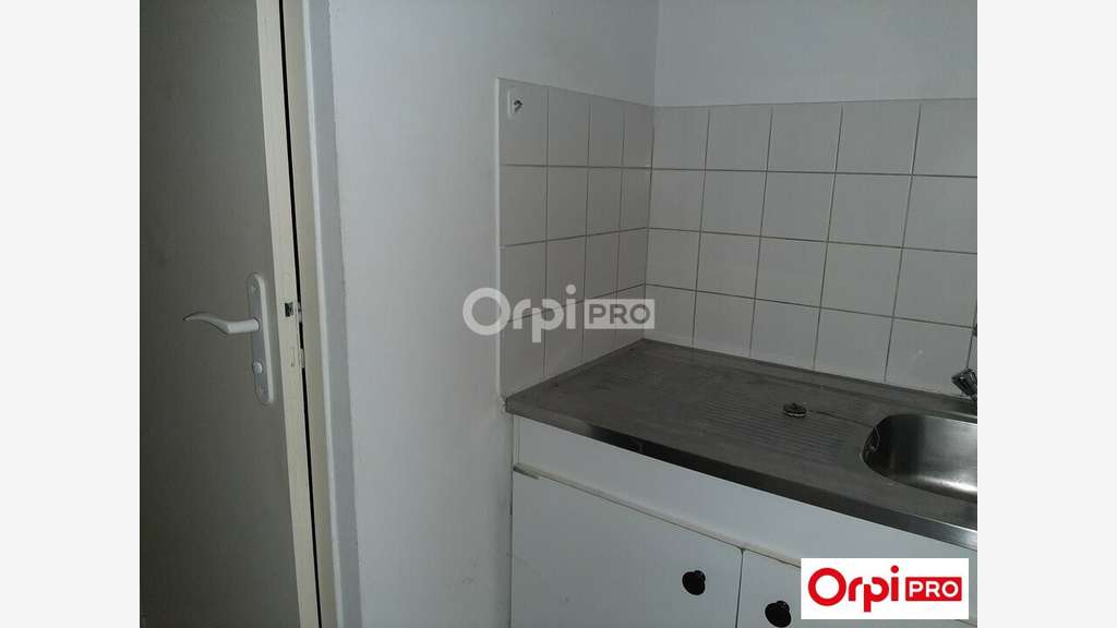 A louer local 550m² Valence secteur dynamique