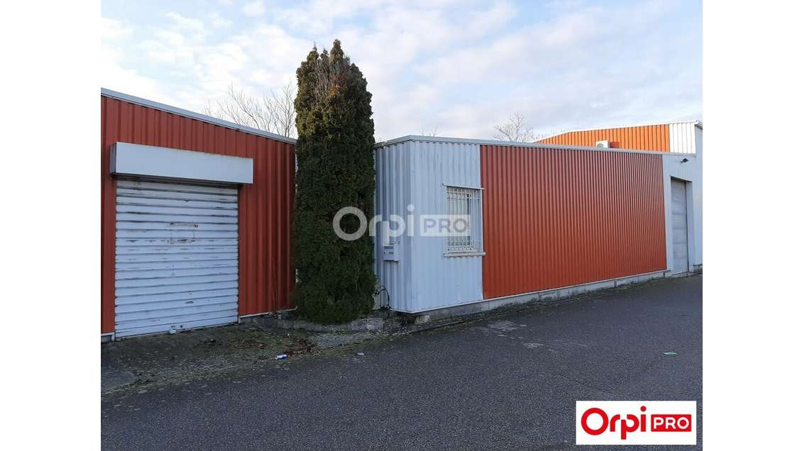 A louer local 550m² Valence secteur dynamique