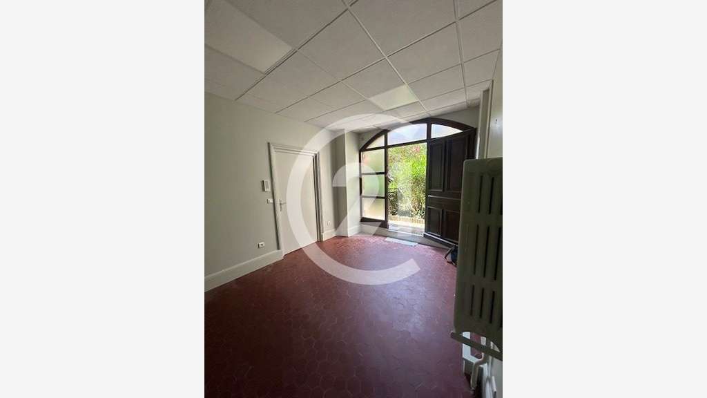 A louer local 42m² à Valence centre secteur Gare