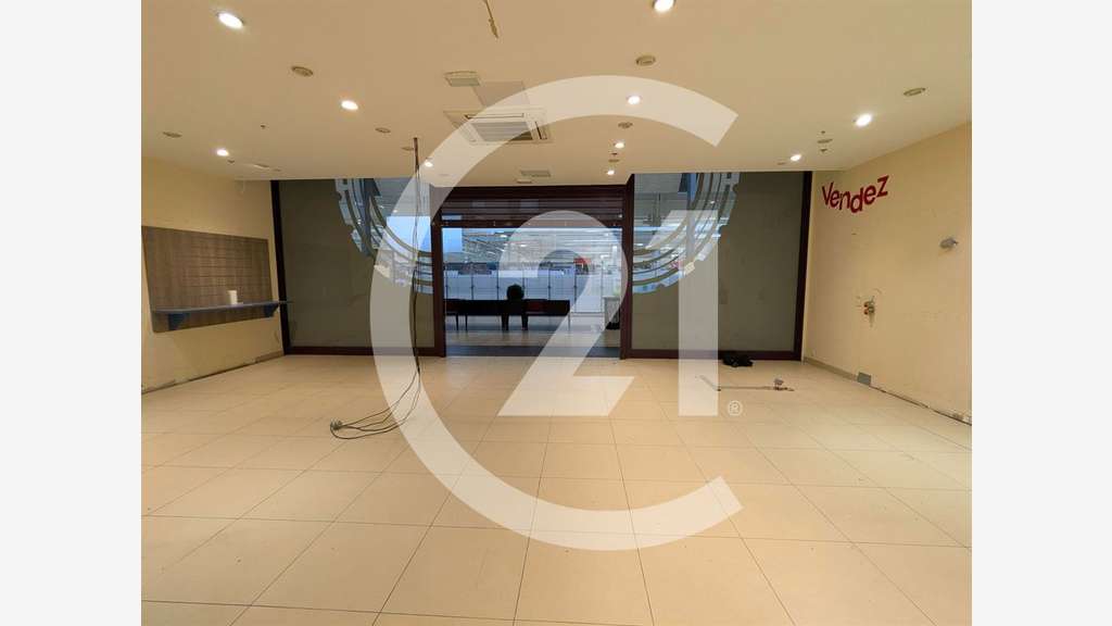 A louer local 85m² galerie Auchan Valence Sud