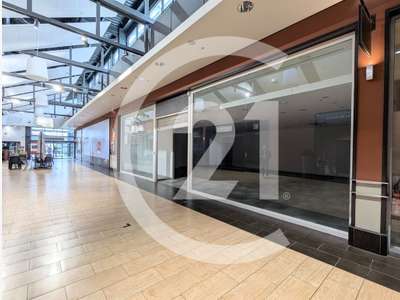 A louer local 144m² Galerie Auchan Valence Sud
