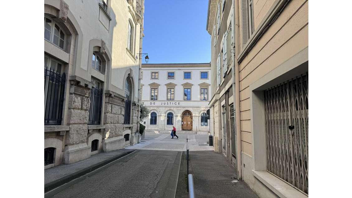 Local commercial 60m² à louer Hyper centre Valence