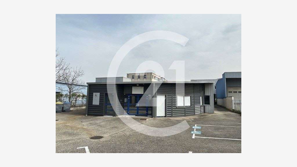 A louer local d'activité 456m² à Valence Briffaut