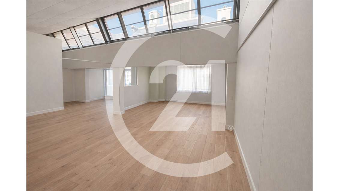 Loue local commercial 230m² à Valence Centre ville