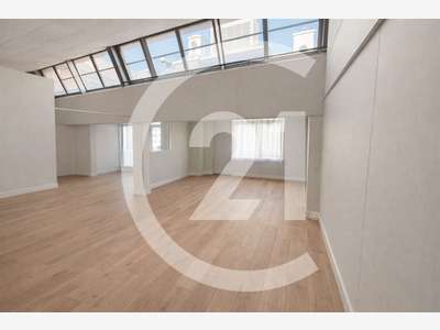 Loue local commercial 230m² à Valence Centre ville