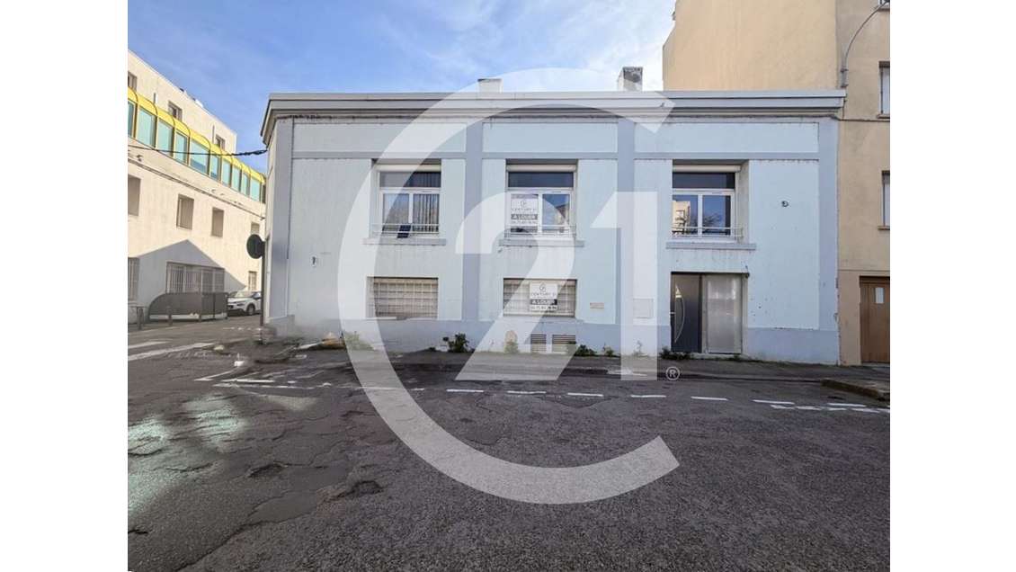 Loue local commercial 230m² à Valence Centre ville