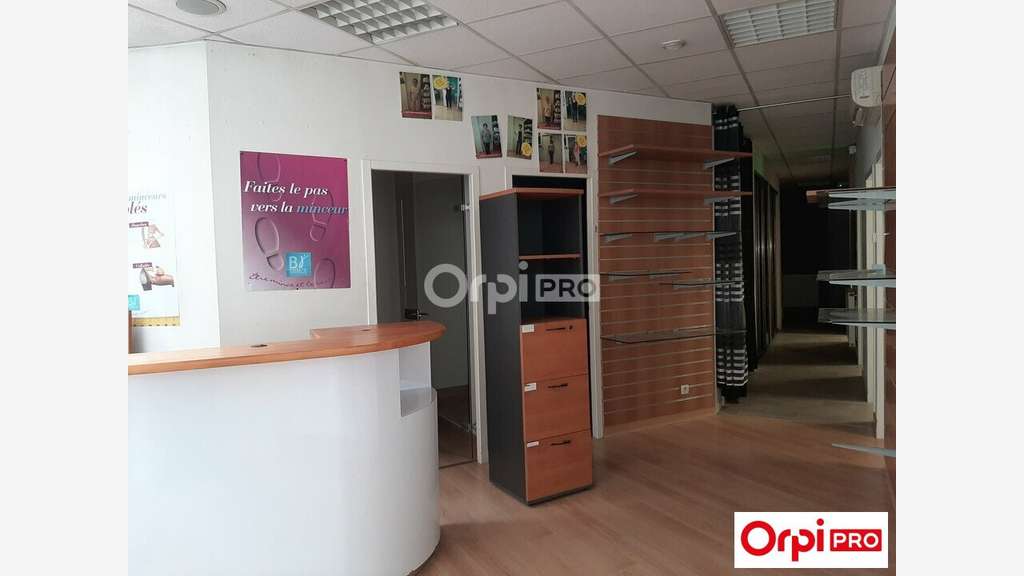 Local commercial de 115m² à louer à Valence