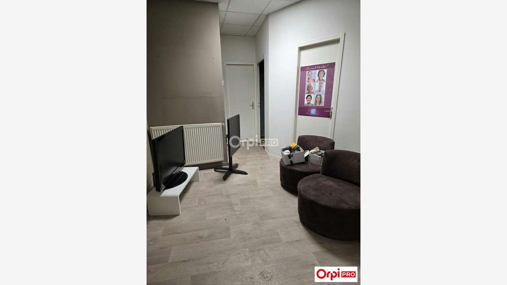 Local commercial de 115m² à louer à Valence
