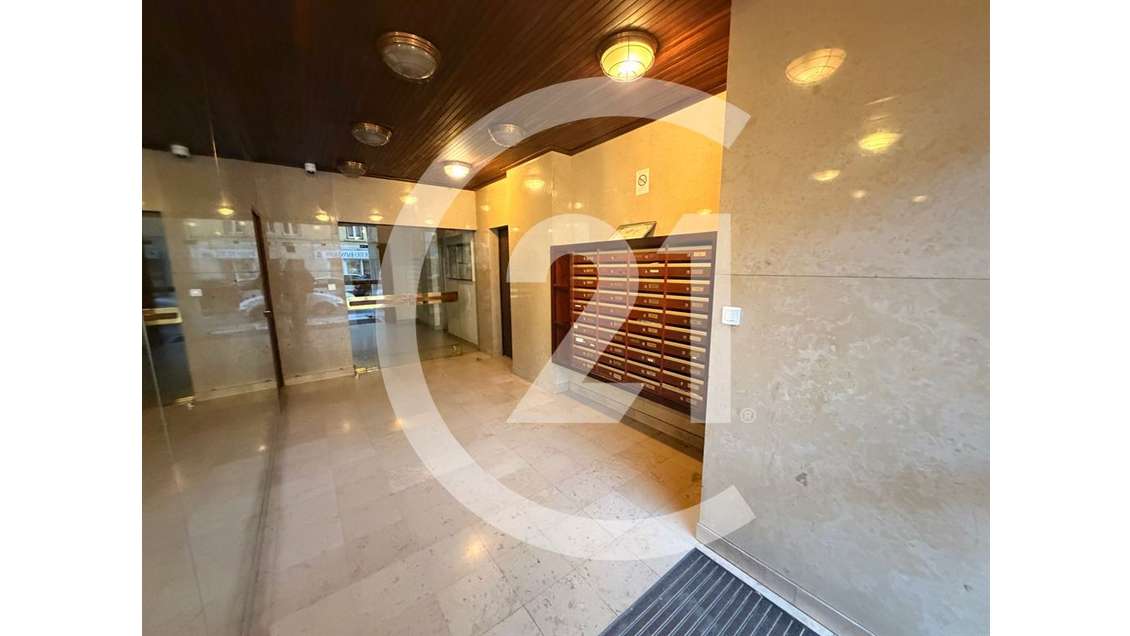 Local professionnel à louer. Valence secteur