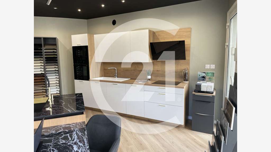 Exclusivité à louer local commercial 150m² Valence