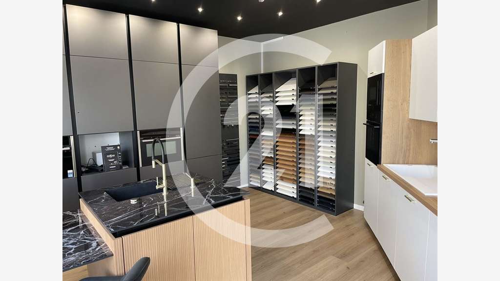Exclusivité à louer local commercial 150m² Valence