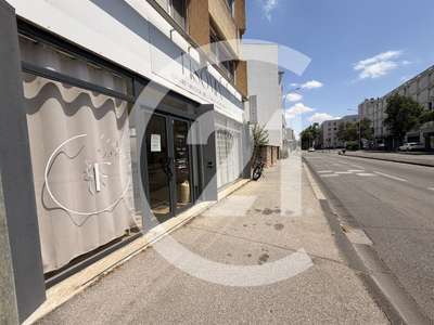Location Locaux commerciaux - Boutiques à Valence