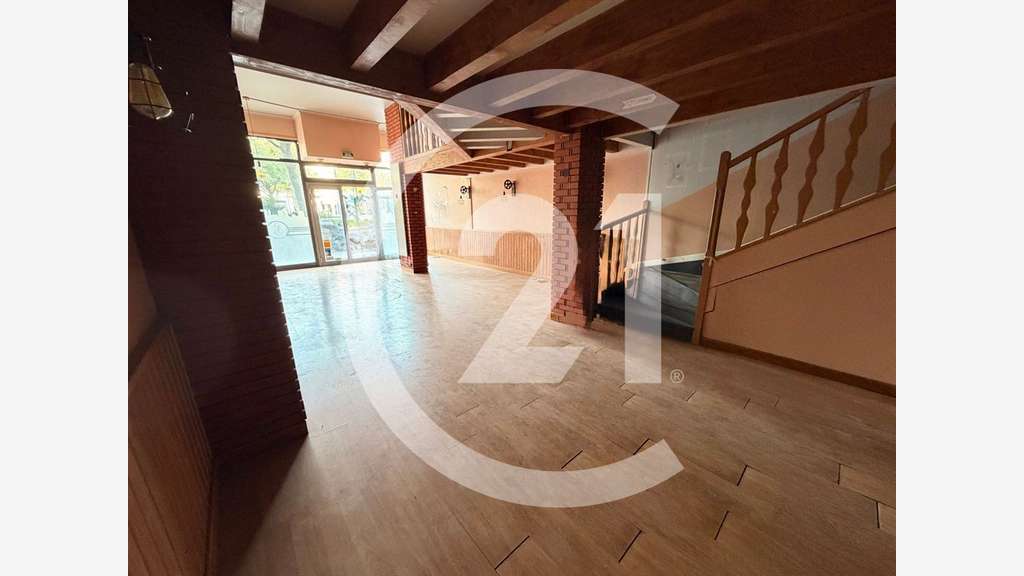 A louer local commercial 136m² extraction Valence