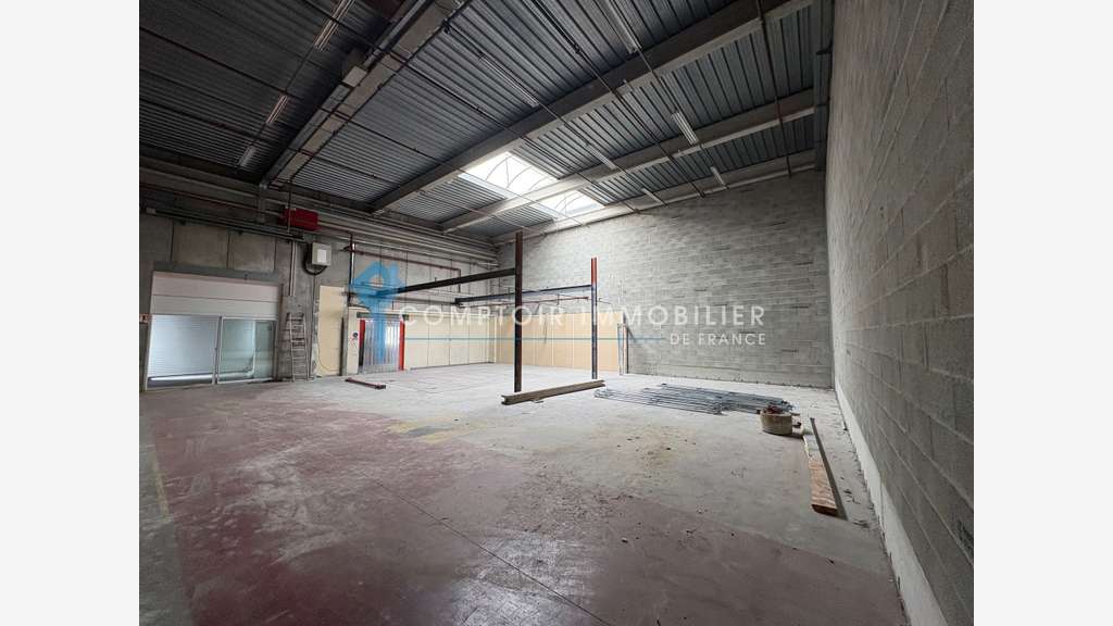 A louer local professionnel 300m² Valence Brifaud