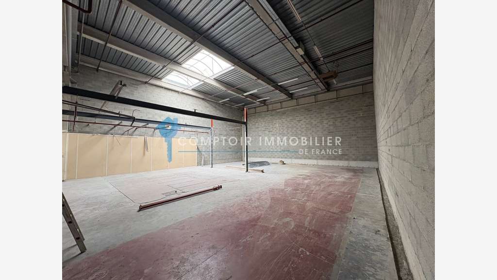 A louer local professionnel 300m² Valence Brifaud